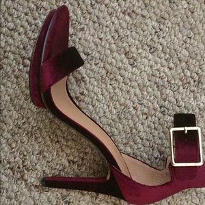 New beautiful Calvin Klein heels. 3.5inch heel.